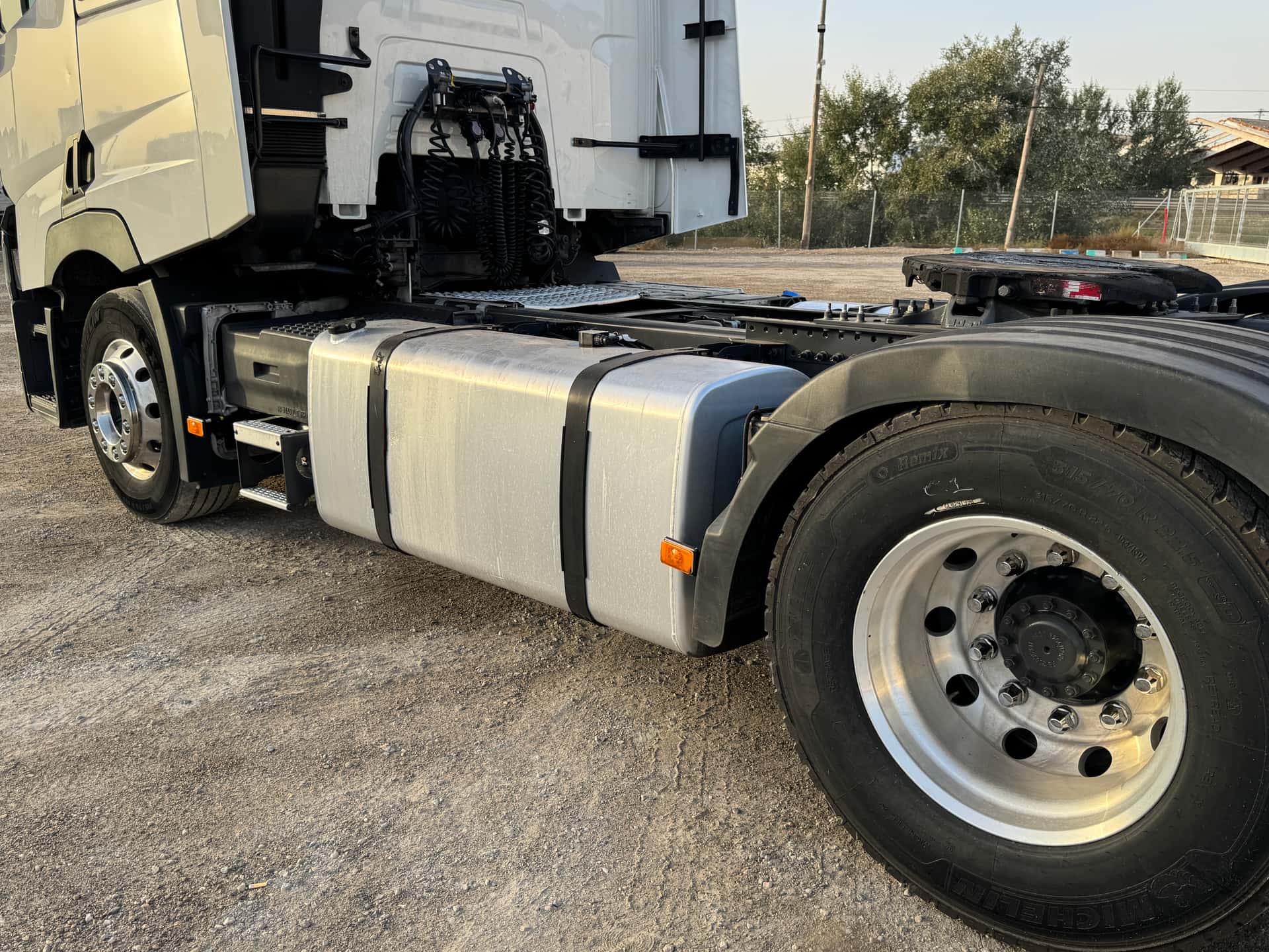 Gebrauchte Sattelzugmaschine Renault T 480 2021 — Coatrucks Lleida