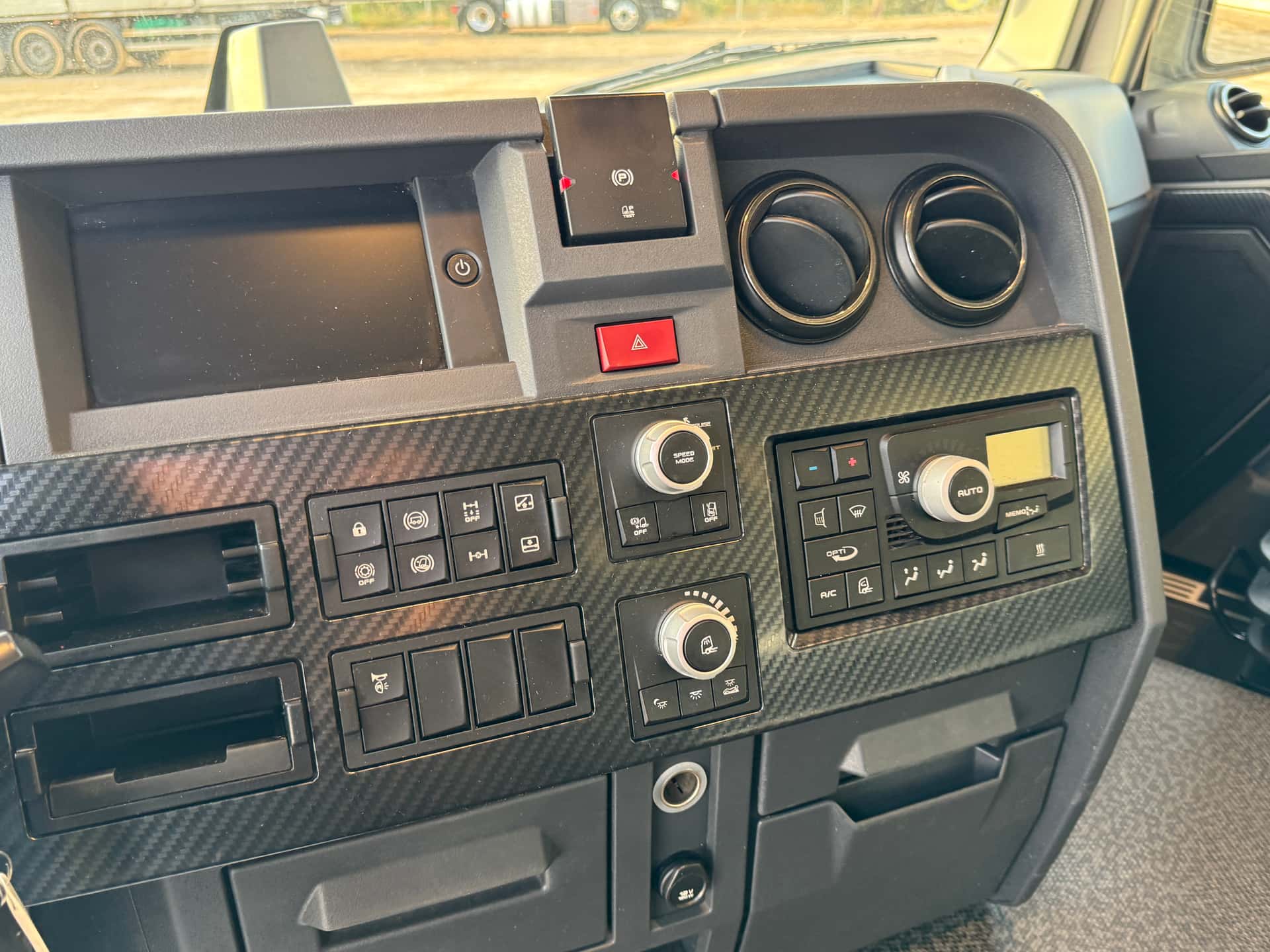 Gebrauchte Sattelzugmaschine Renault T 480 2021 — Coatrucks Lleida