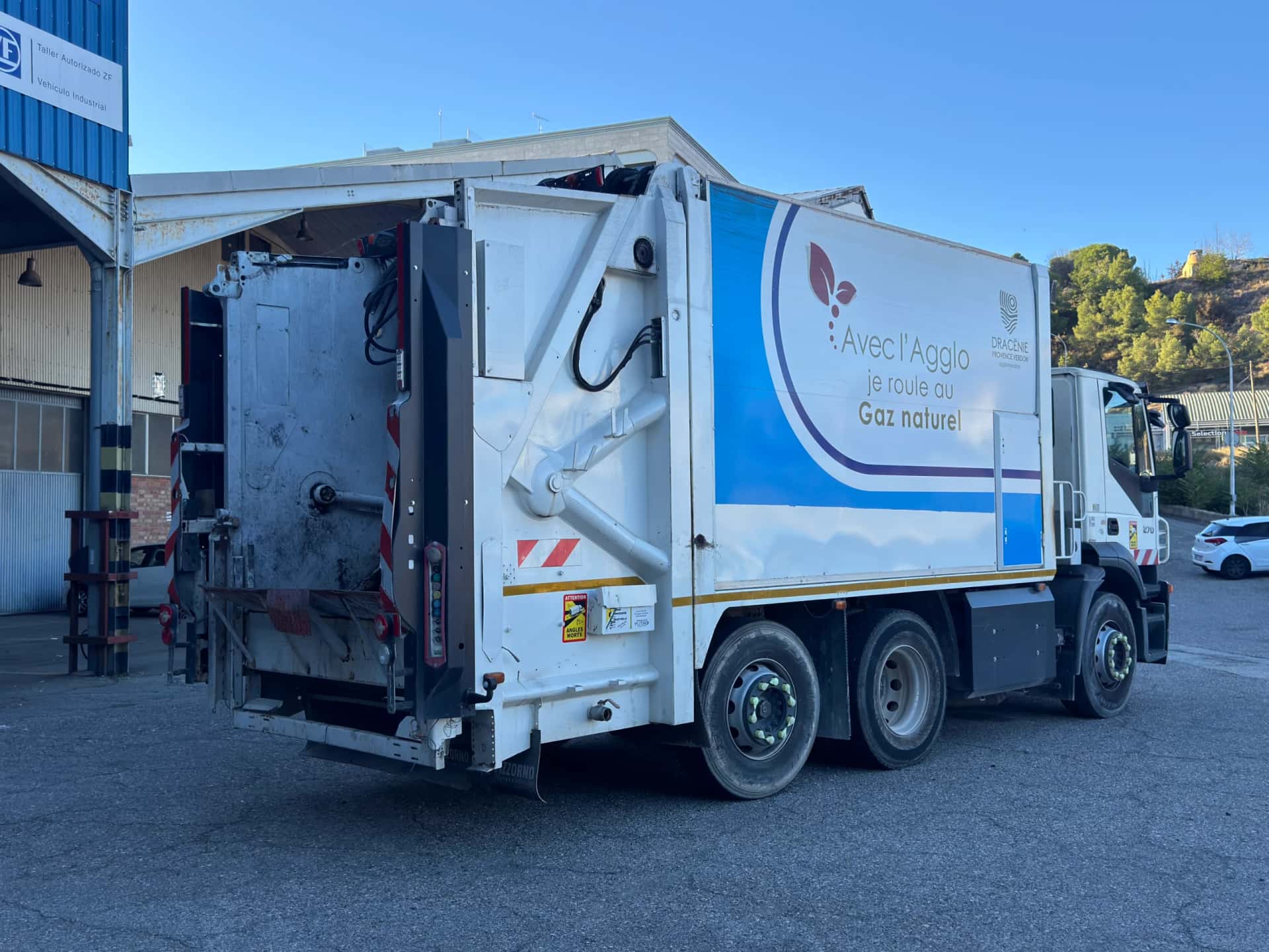 Gebrauchte LKW Iveco Stralis AD260S31 2010 — Ansicht 5
