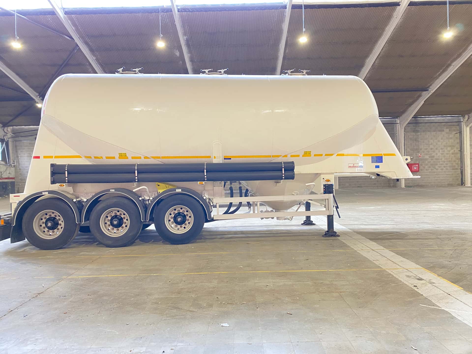Silo Semi-remorque Kassbohrer SSL 35 m³ 2016 d'occasion — Coatrucks Lleida
