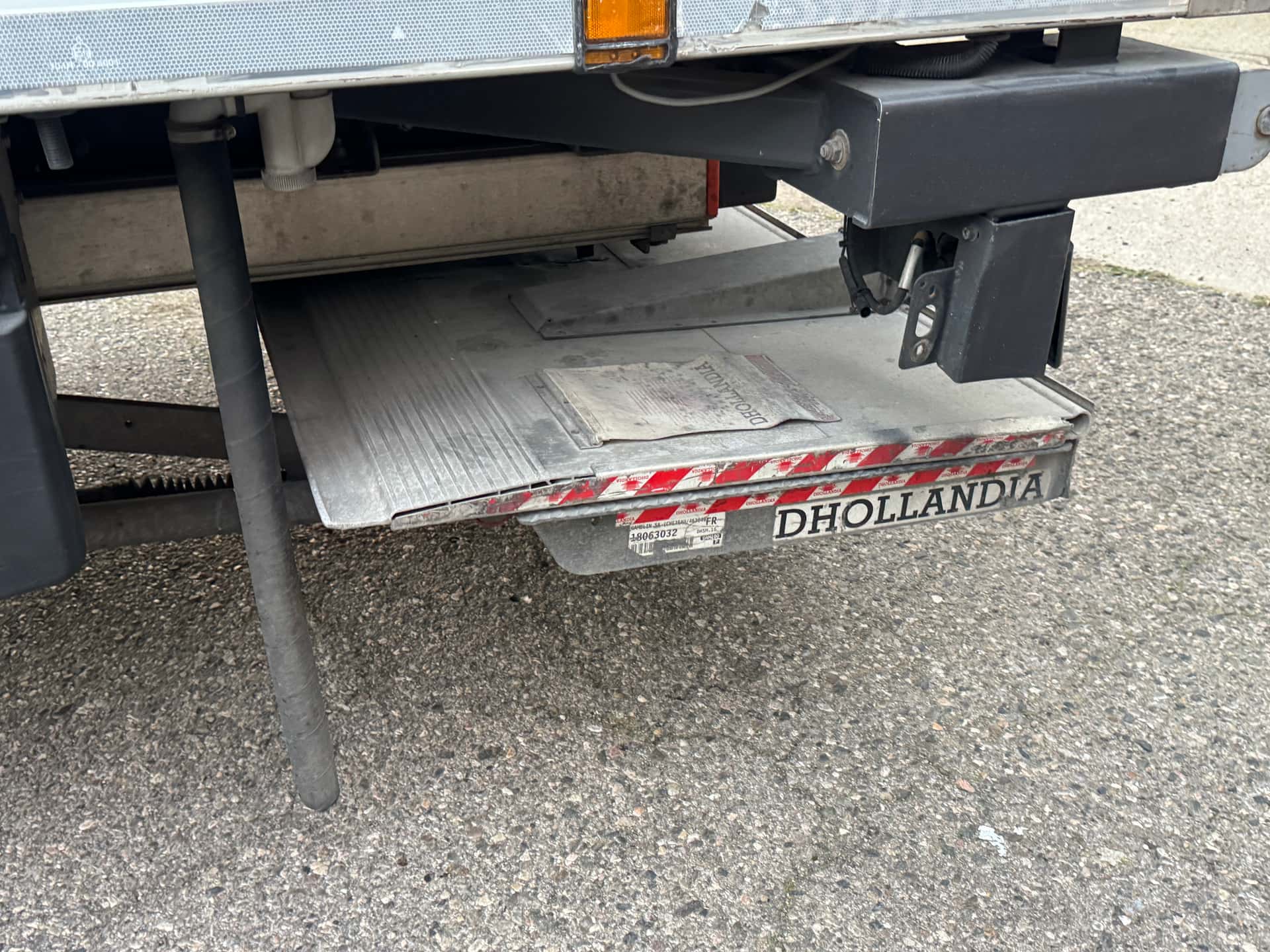Kühlkoffer Gebrauchte LKW Renault D 240 2018, Technik hinten — Coatrucks Lleida