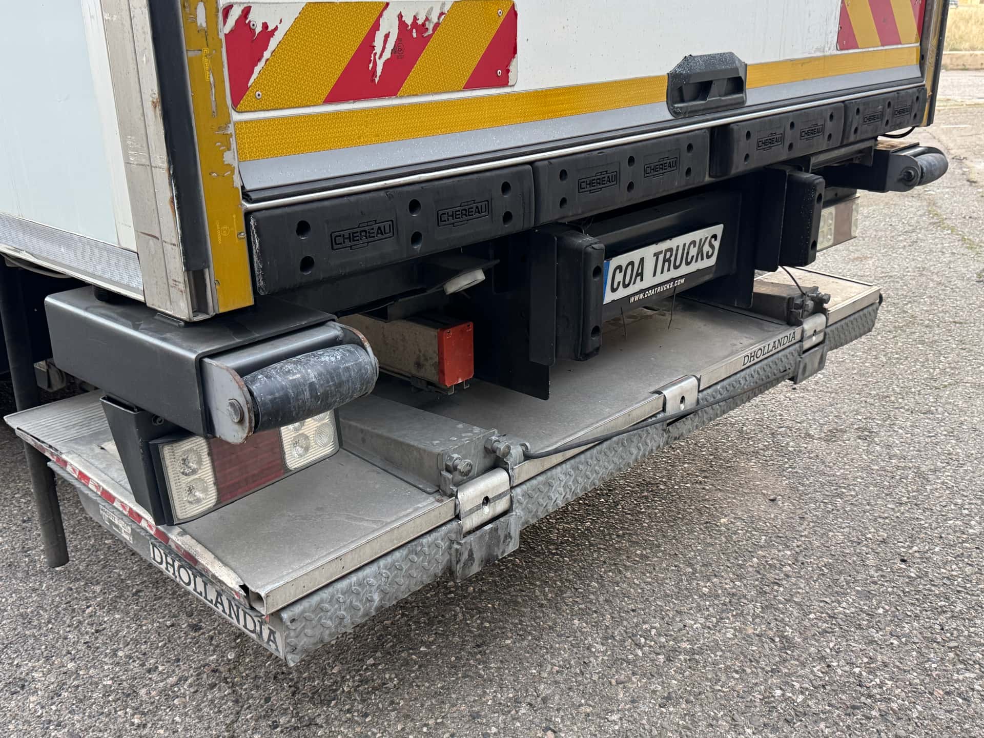Kühlkoffer Gebrauchte LKW Renault D 240 2018, Technik hinten — Coatrucks Lleida