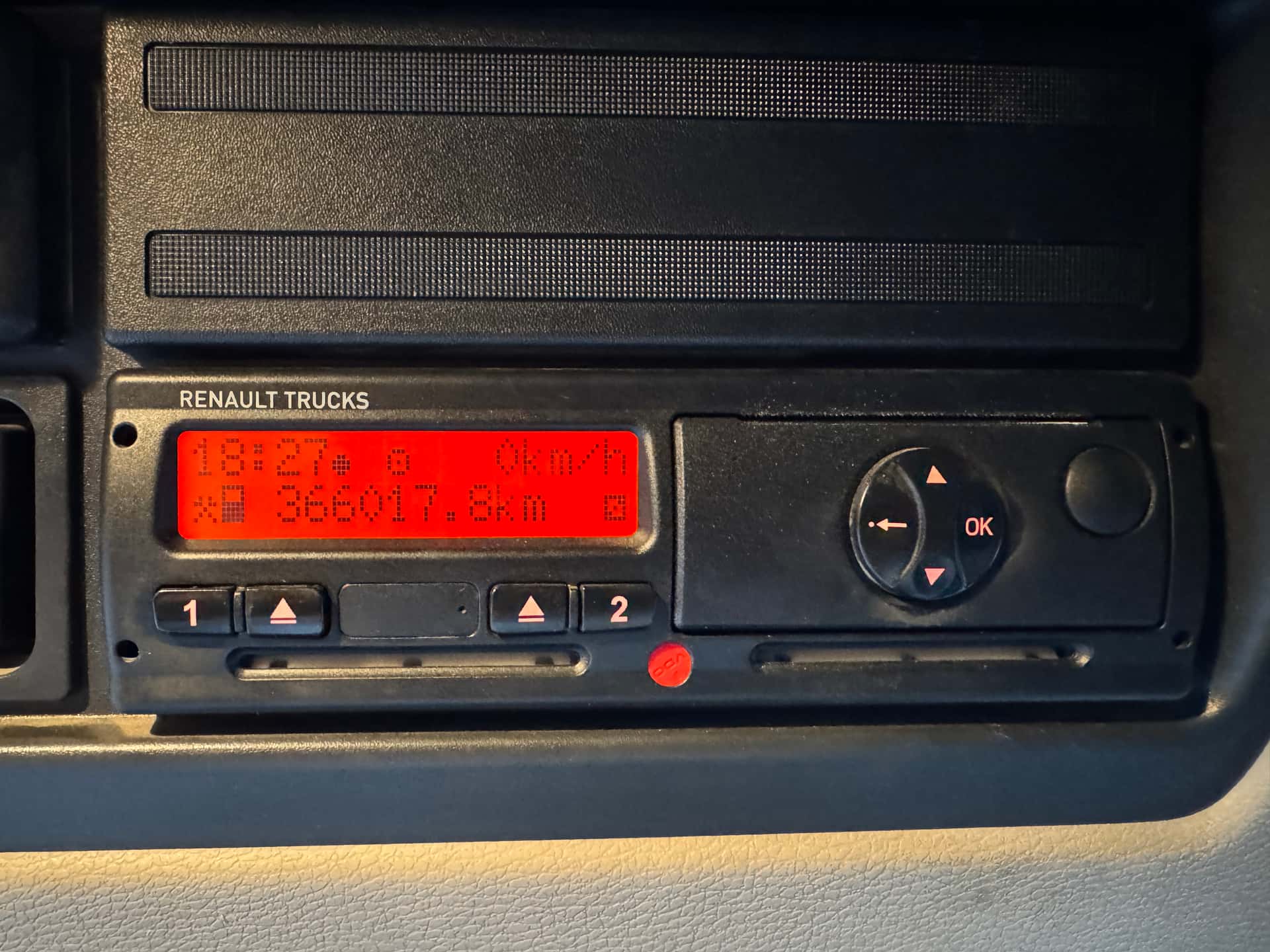 Refrigerated Used Renault D 240 2018 truck — Coatrucks Lleida - photo 13