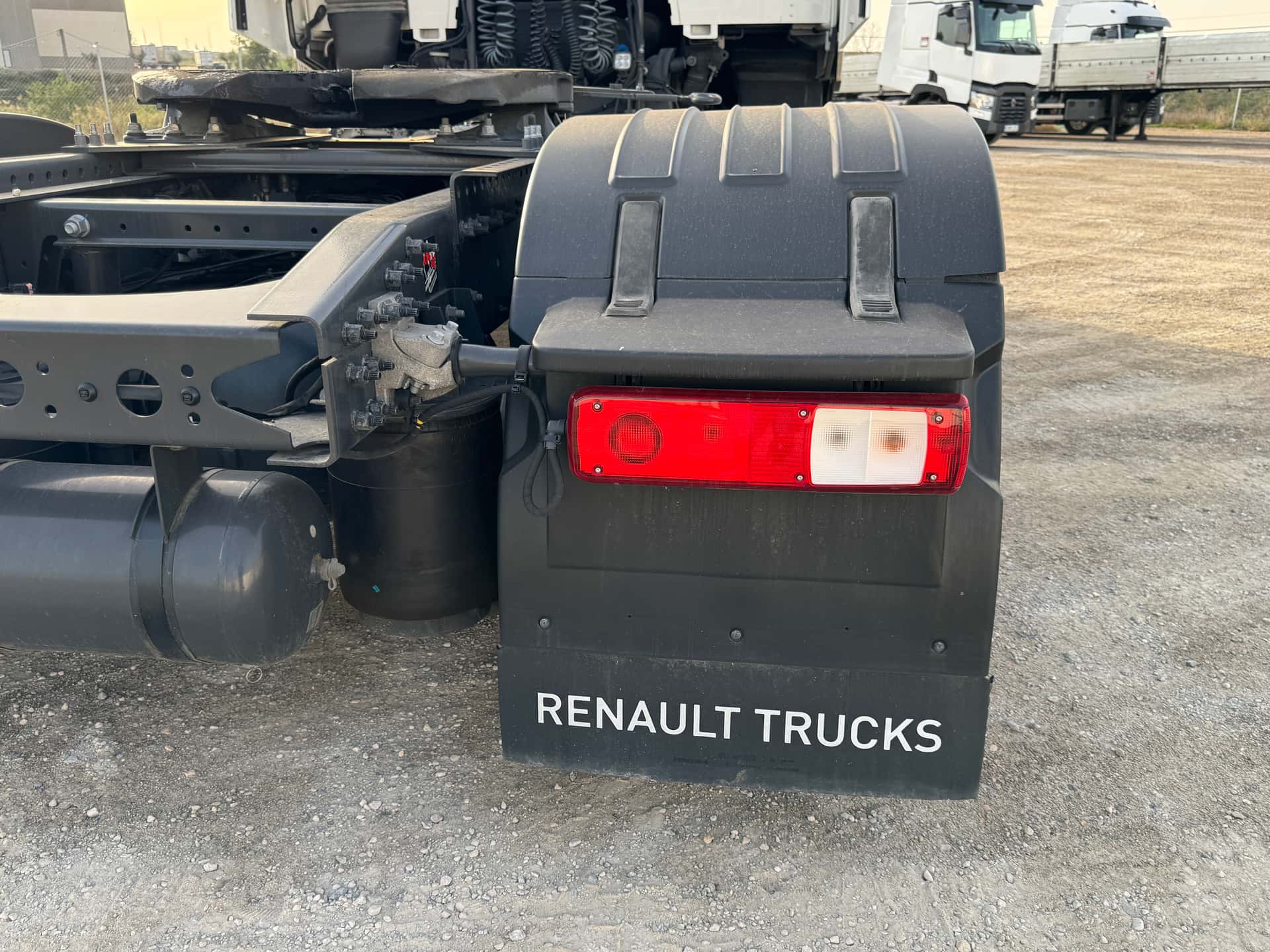 Gebrauchte Sattelzugmaschine Renault T 480 2021 — Coatrucks Lleida