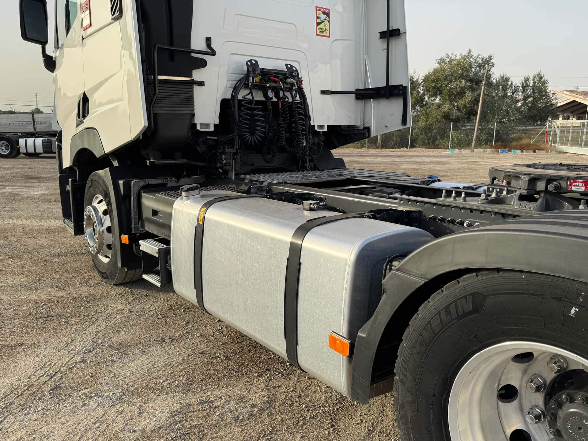 Gebrauchte Sattelzugmaschine Renault T 480 2021 — Coatrucks Lleida
