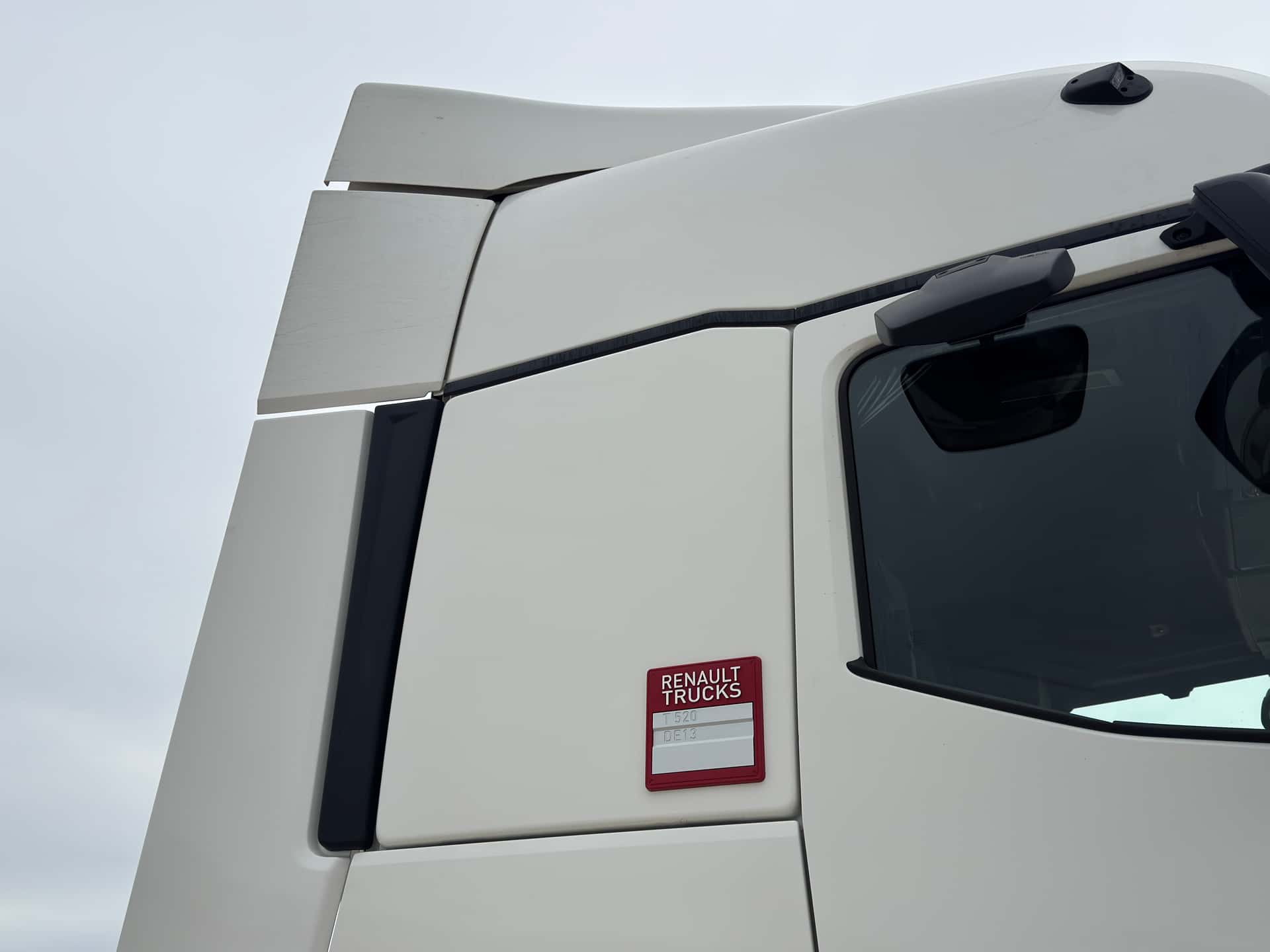 Gebrauchte Sattelzugmaschine Renault T 520 2023 — Coatrucks Lleida