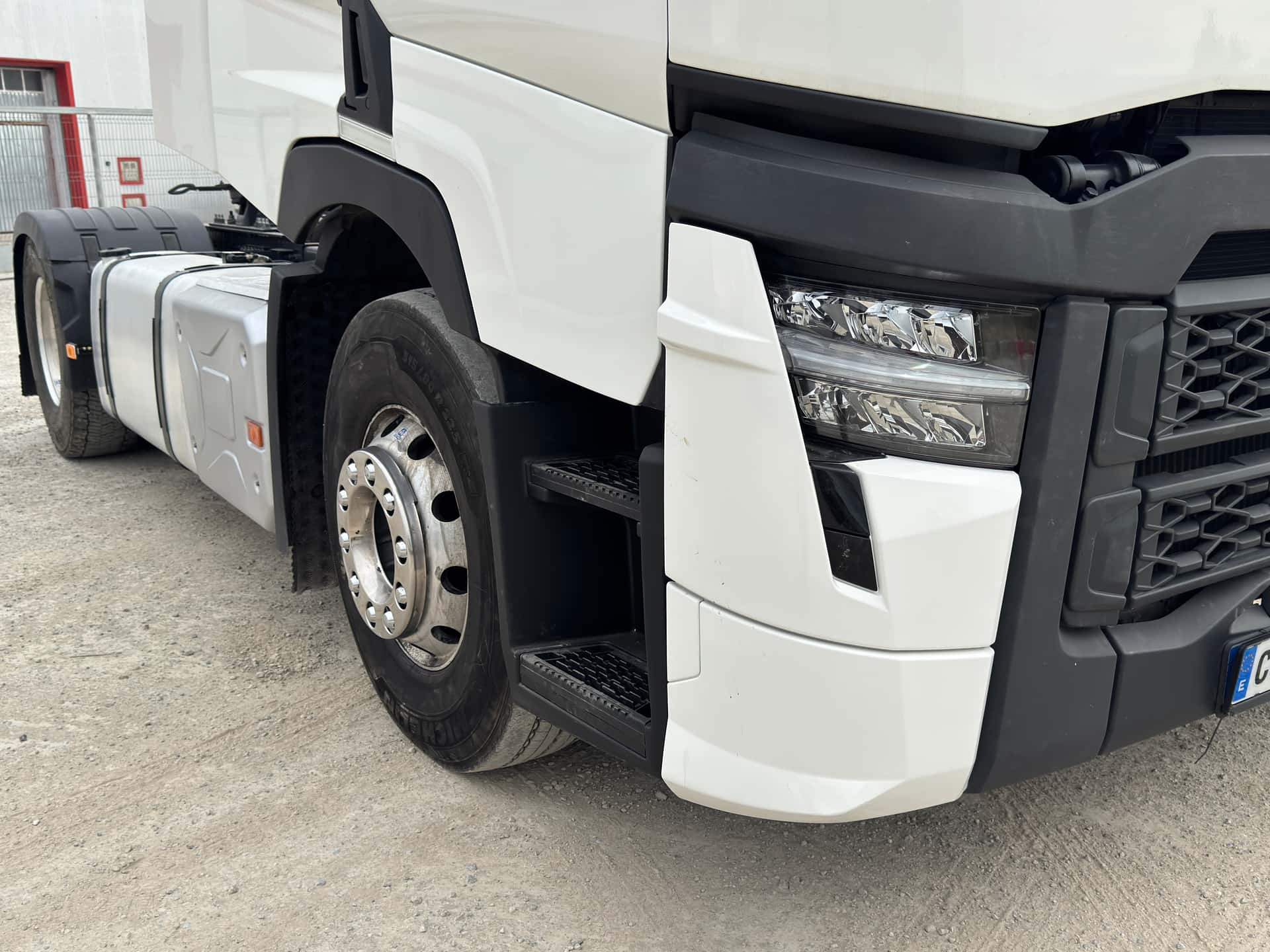 Gebrauchte Sattelzugmaschine Renault T 520 2023 — Coatrucks Lleida