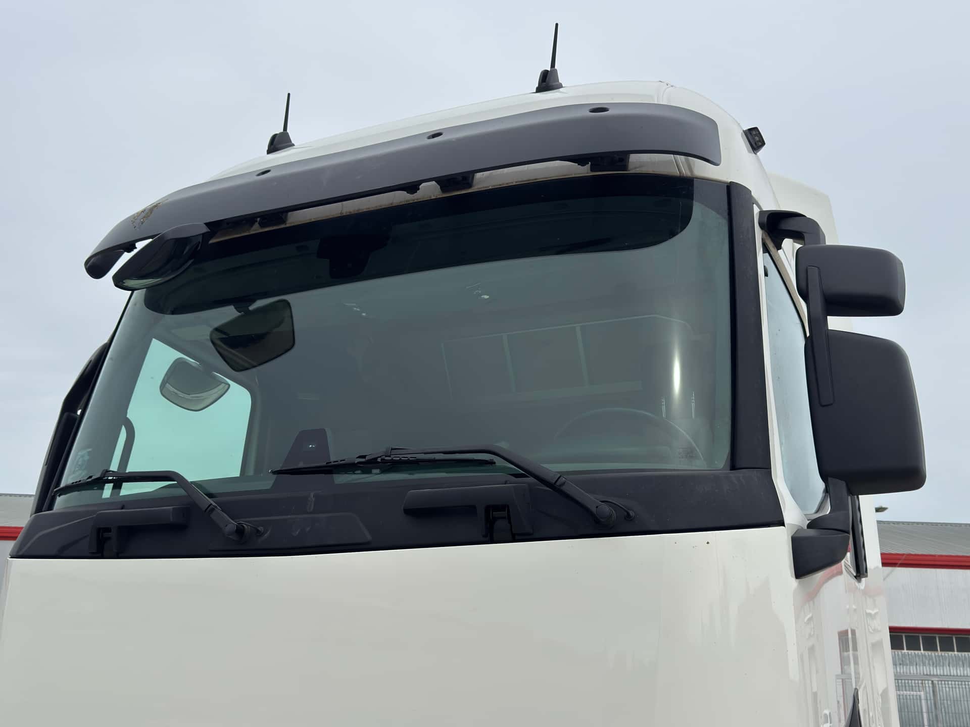 Gebrauchte Sattelzugmaschine Renault T 520 2023 — Coatrucks Lleida