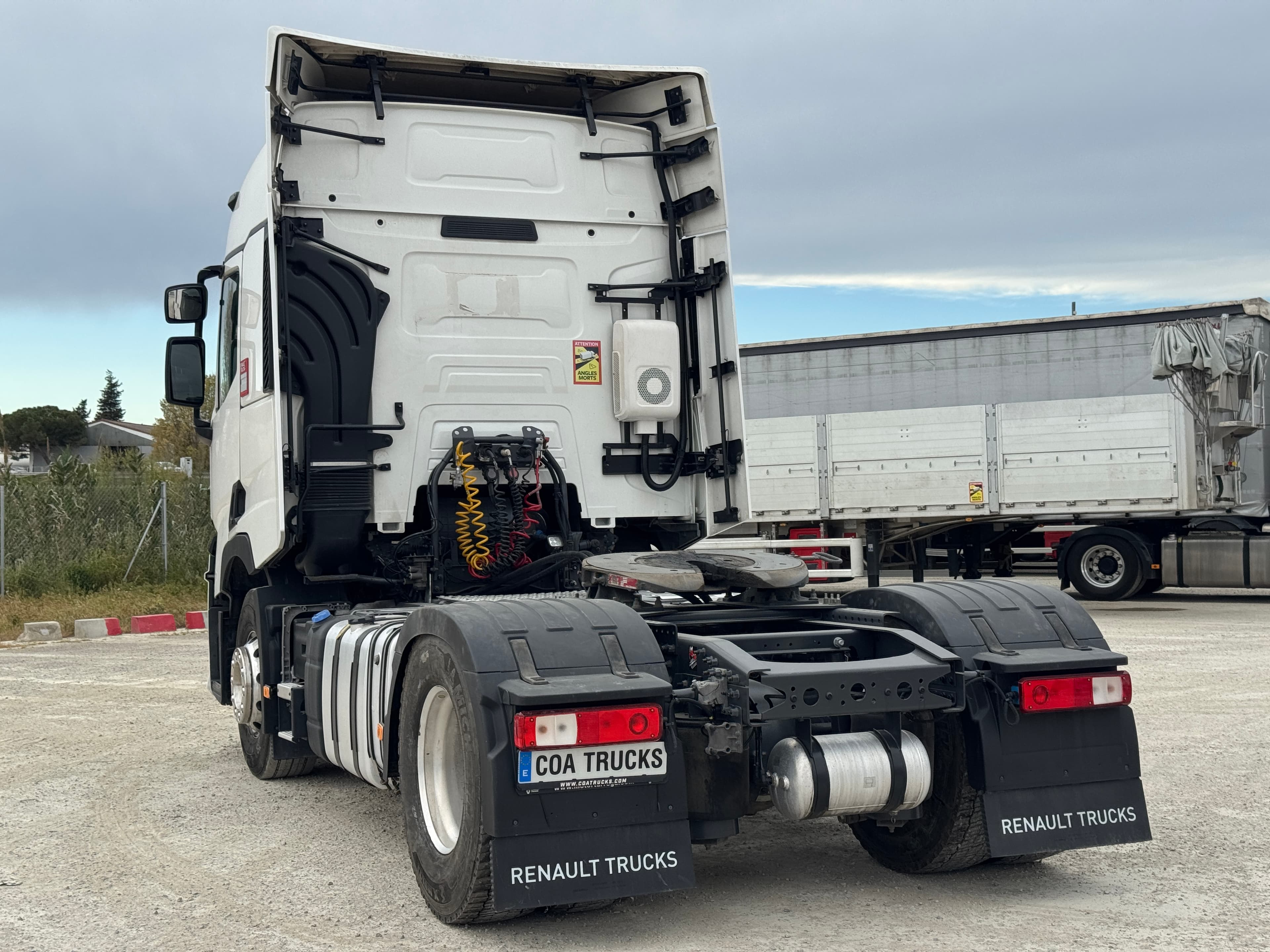 Tracteur Renault T 520 2023 d'occasion — vue 3