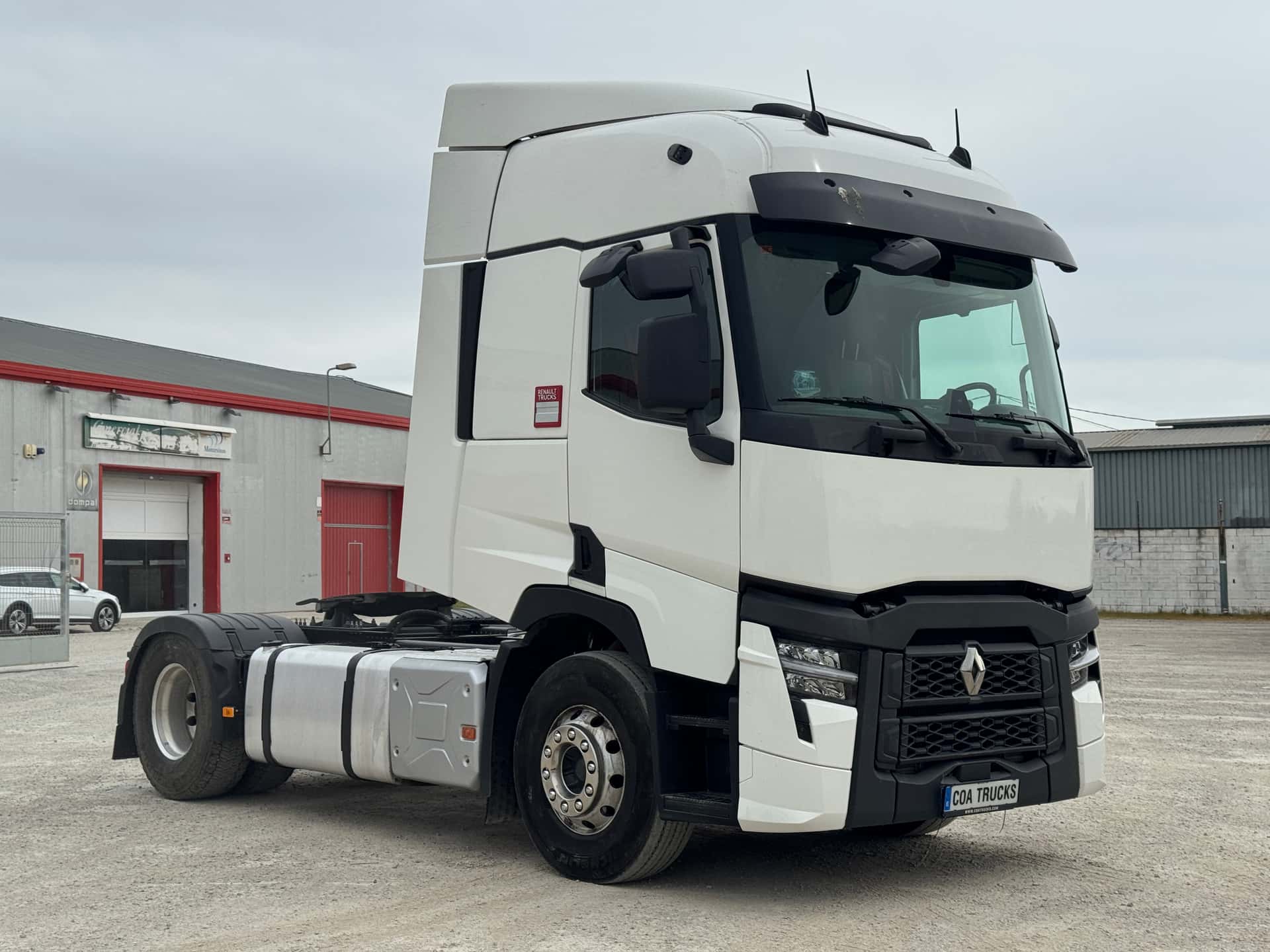 Gebrauchte Sattelzugmaschine Renault T 520 2023 — Coatrucks Lleida