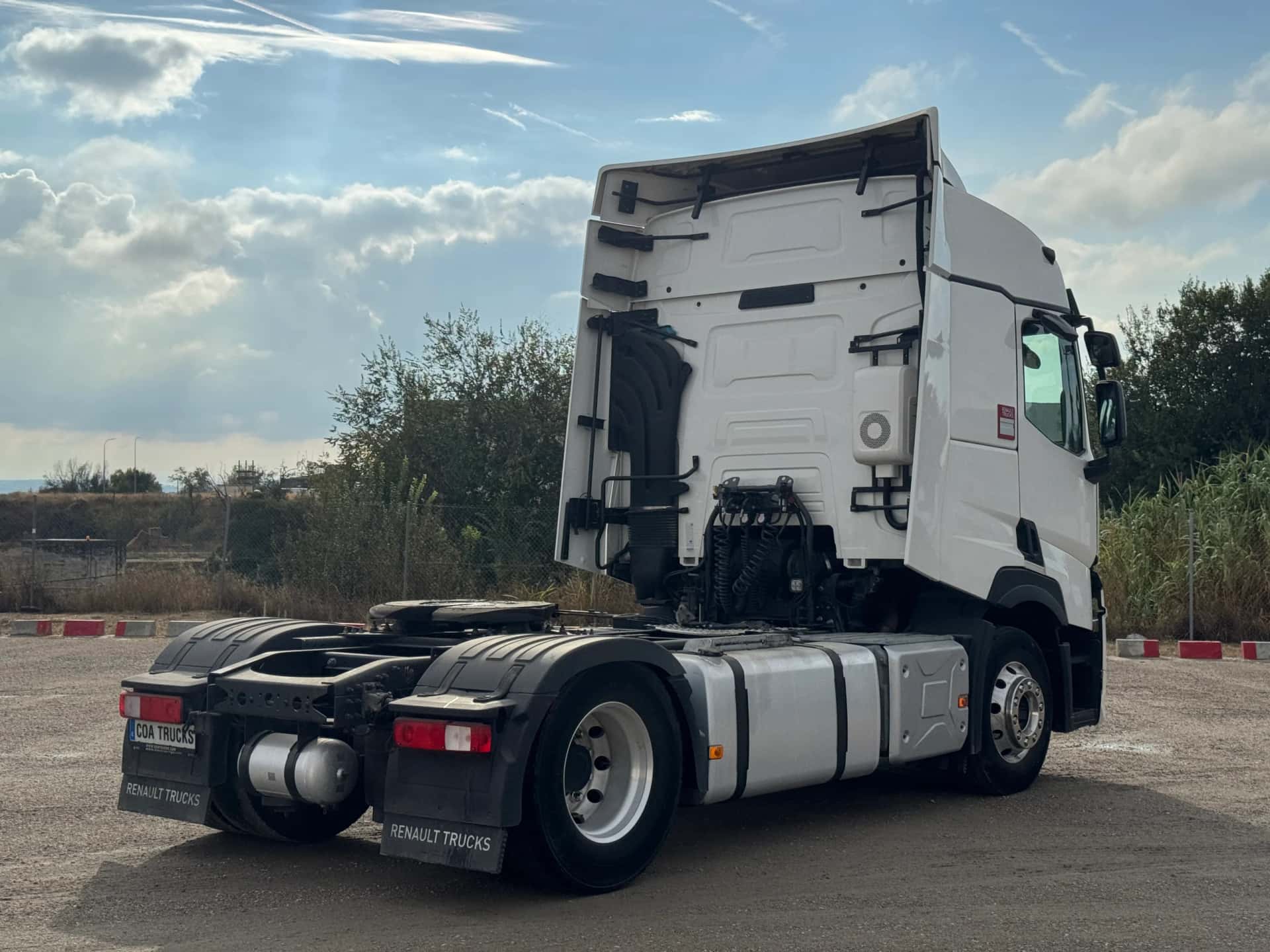 Cabeza tractora Renault T 520 2023 de ocasión — vista 5