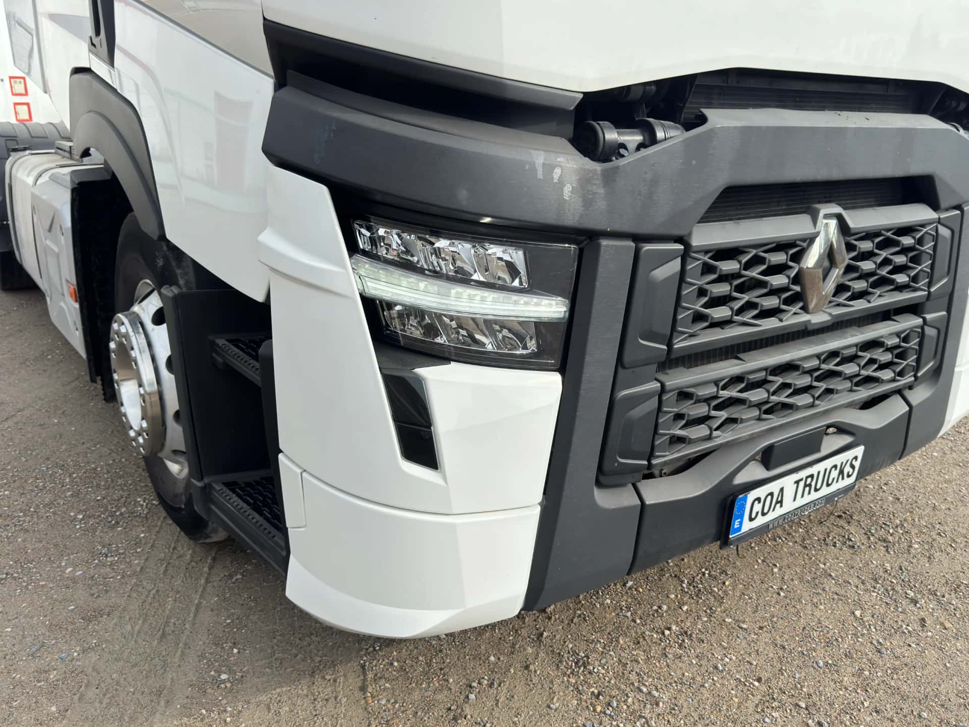 Used Renault T 520 2023 tractor unit — Coatrucks Lleida