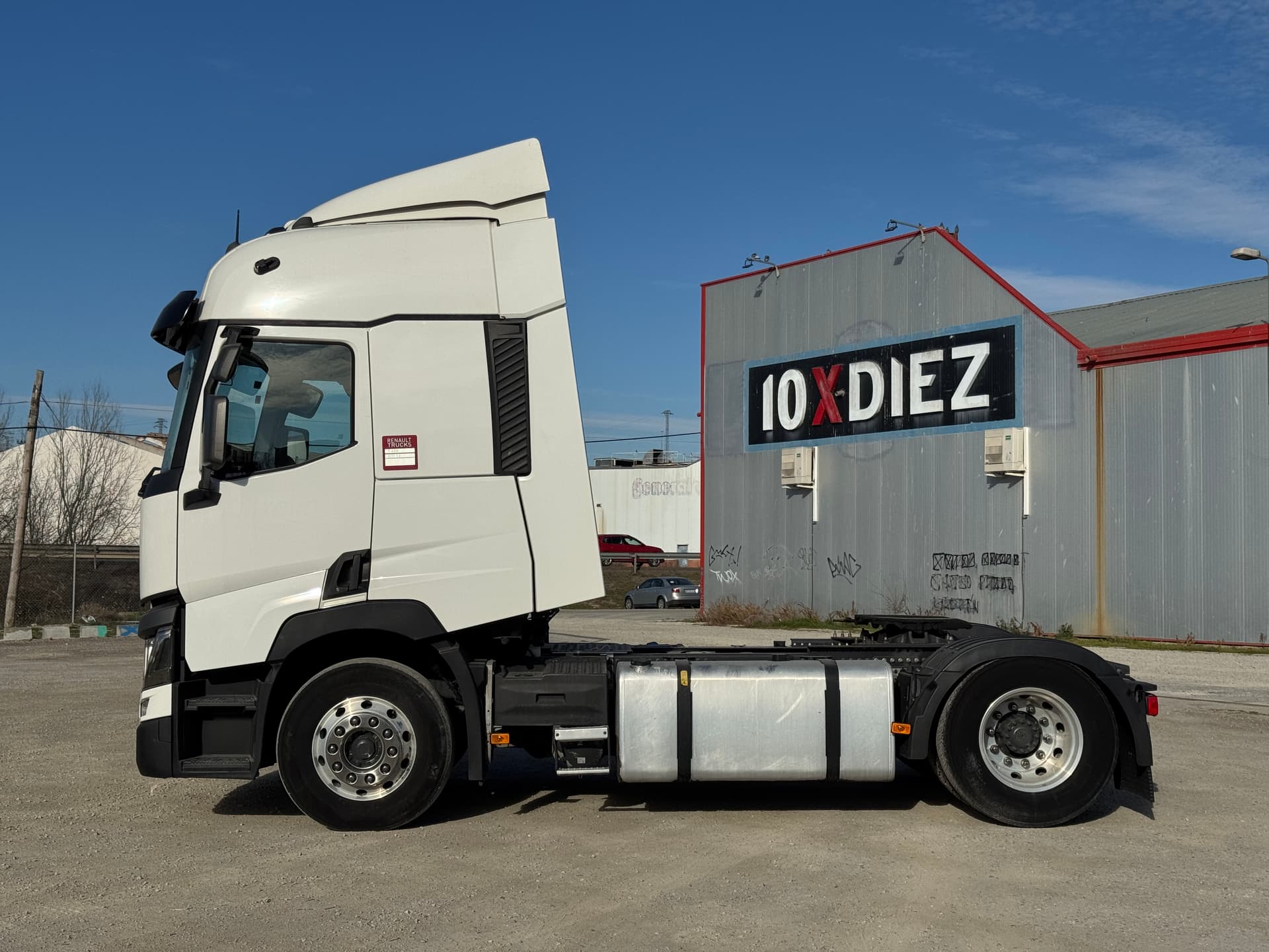 Trator Renault T 480 2021 usado — vista 2