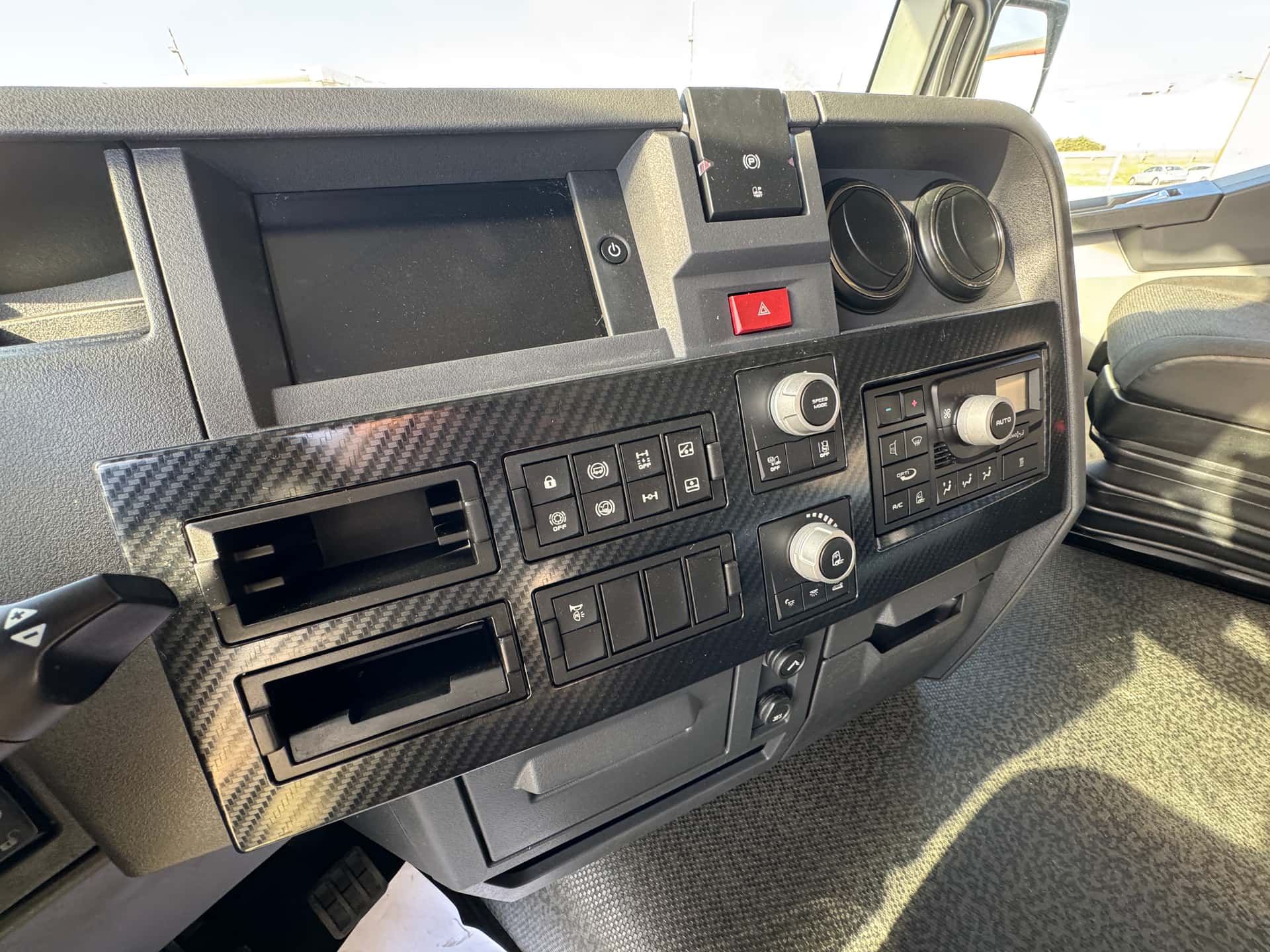 Gebrauchte Sattelzugmaschine Renault T 480 2021 — Coatrucks Lleida