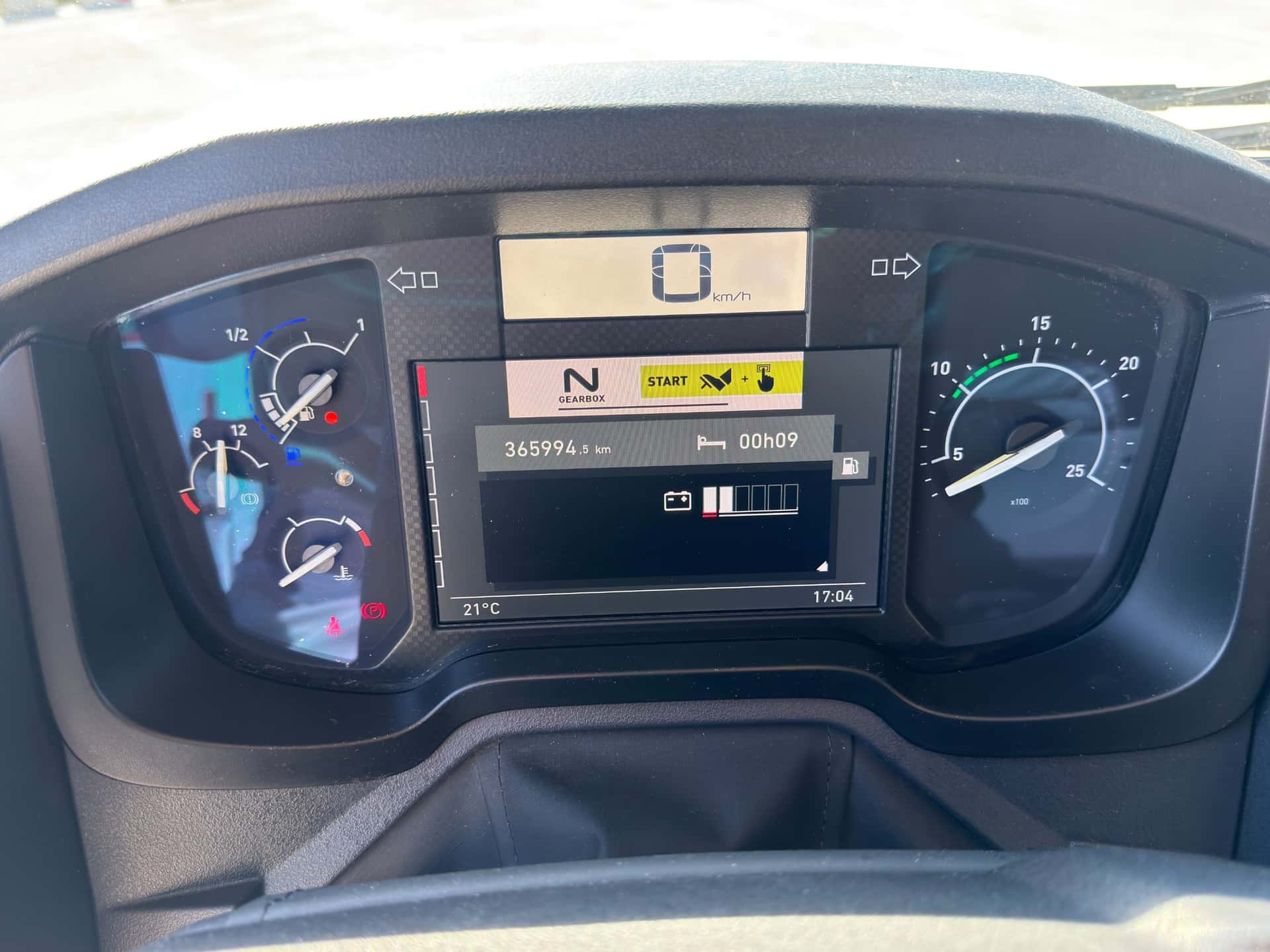 Gebrauchte Sattelzugmaschine Renault T 520 2023 — Coatrucks Lleida