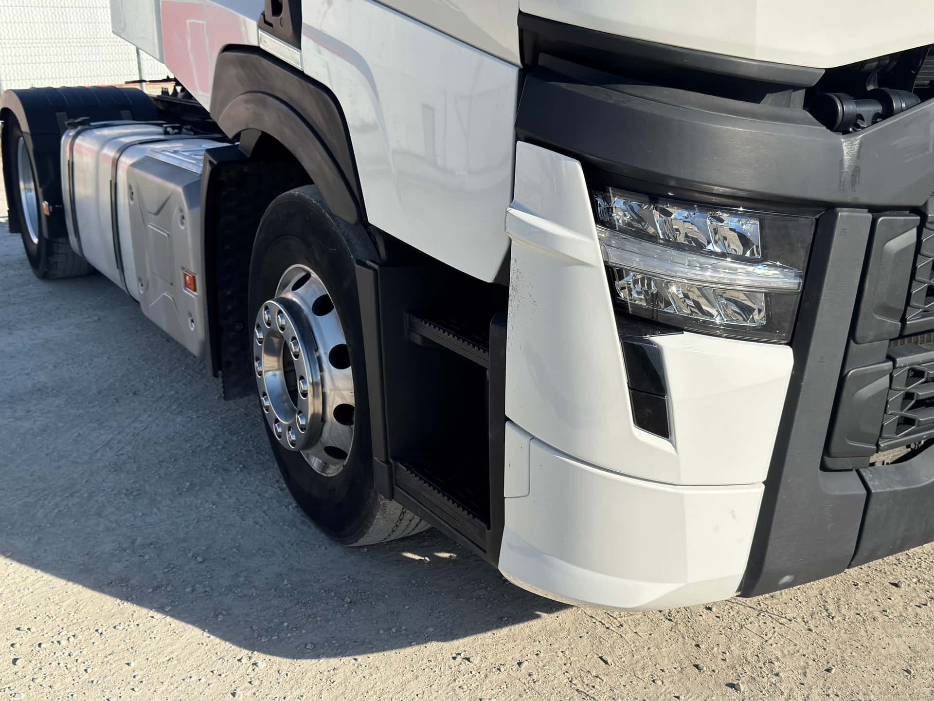 Gebrauchte Sattelzugmaschine Renault T 520 2023 — Coatrucks Lleida