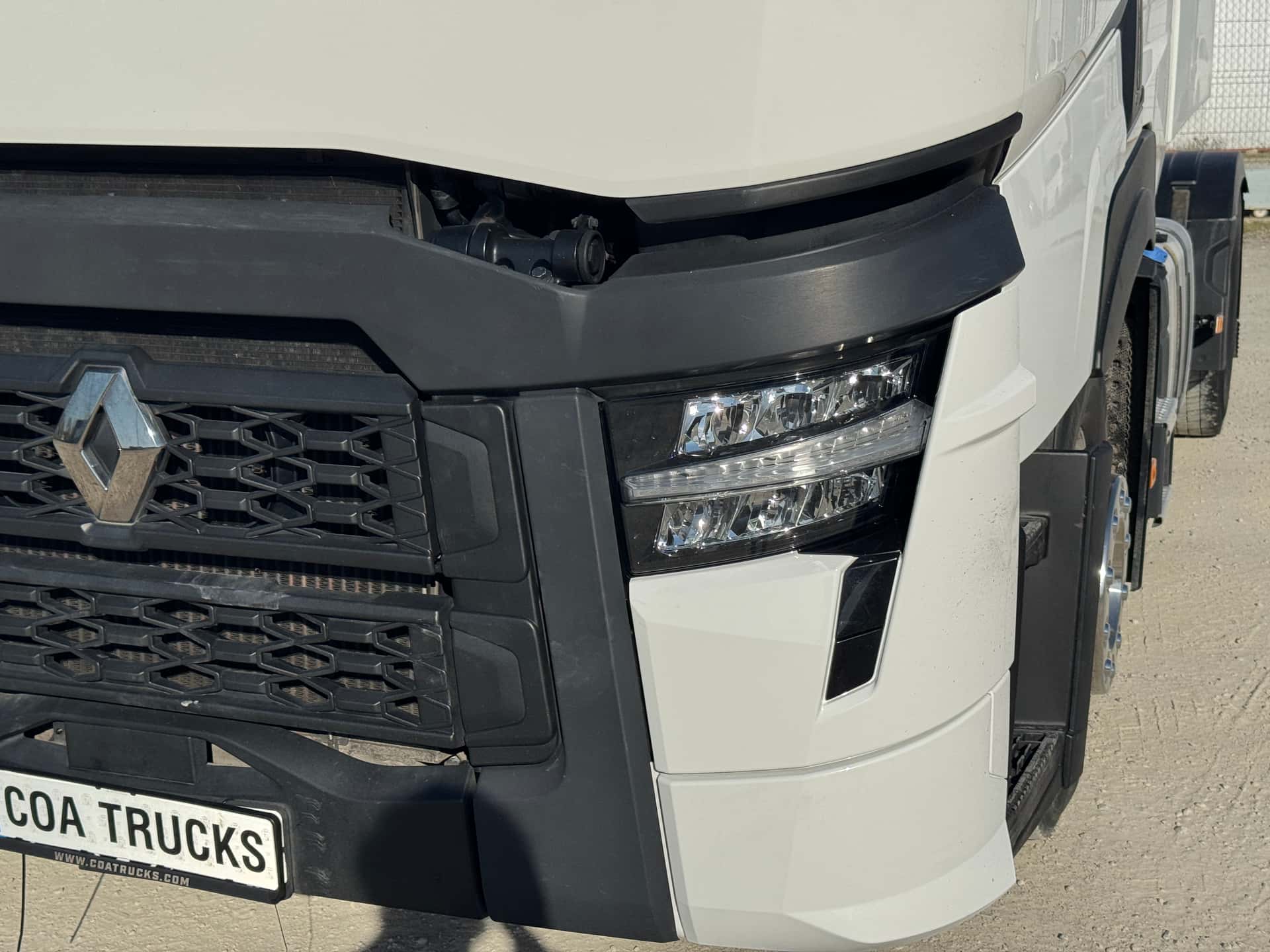 Gebrauchte Sattelzugmaschine Renault T 520 2023 — Coatrucks Lleida