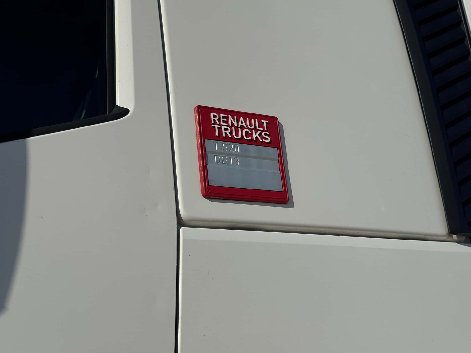 Gebrauchte Sattelzugmaschine Renault T 520 2023 — Coatrucks Lleida