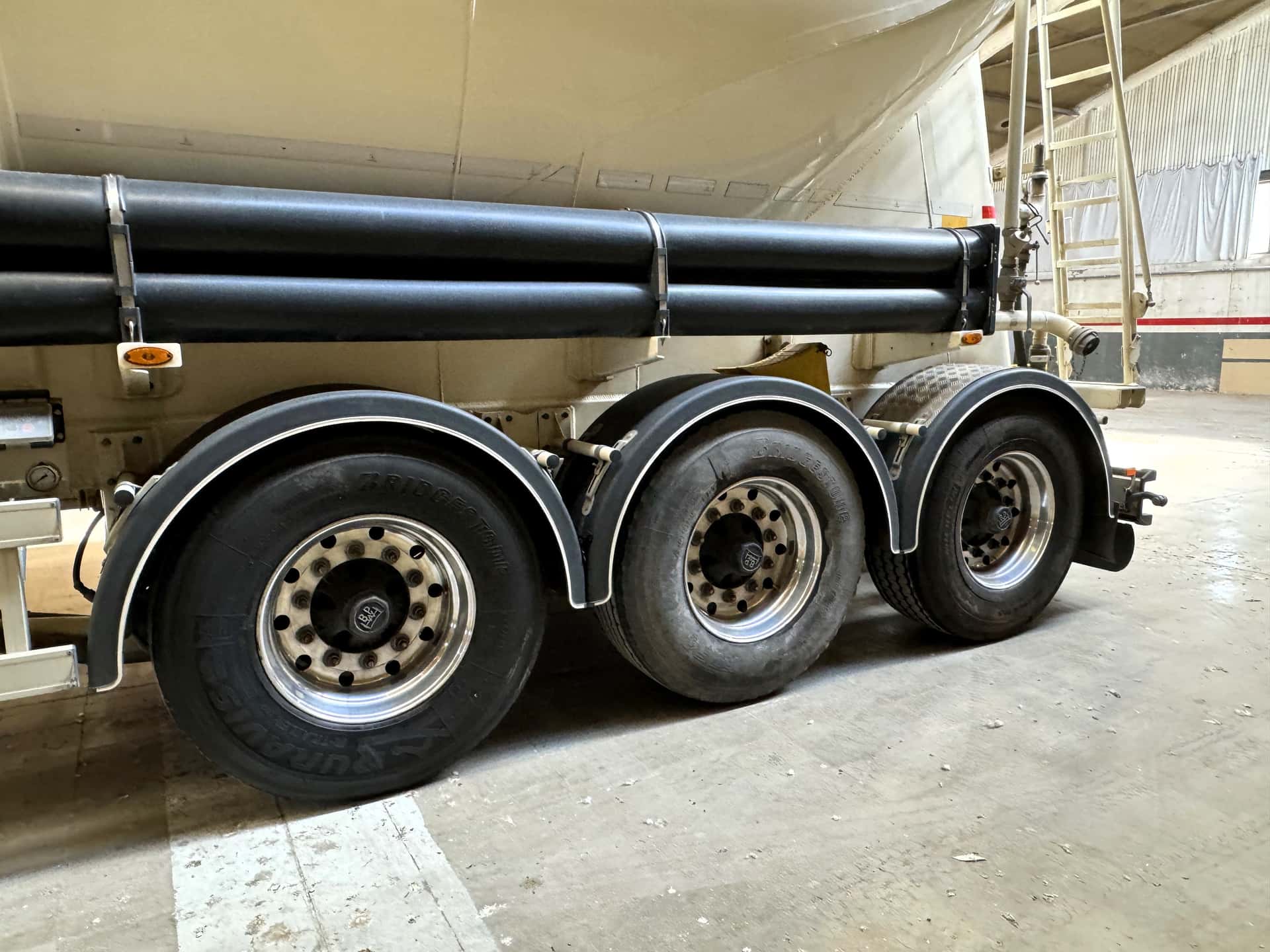 Silo-oplegger Gebruikte oplegger Kassbohrer SSL 35 m³ 2018, banden — Coatrucks Lleida