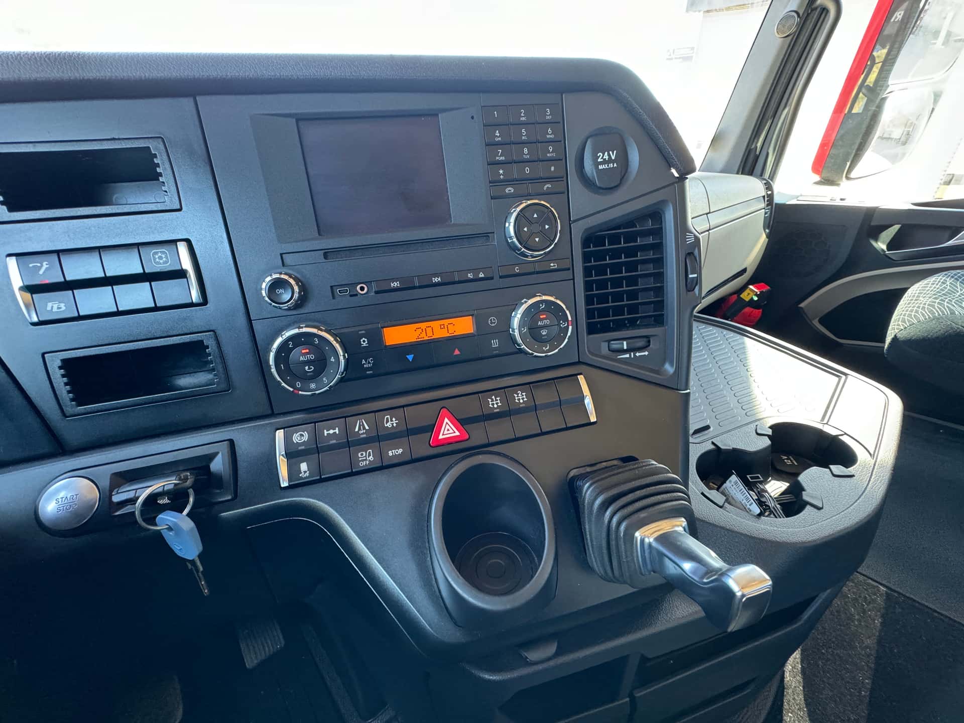 Tractora Mercedes Actros 1851 LS 2016 de ocasión — Coatrucks Lleida - foto 36