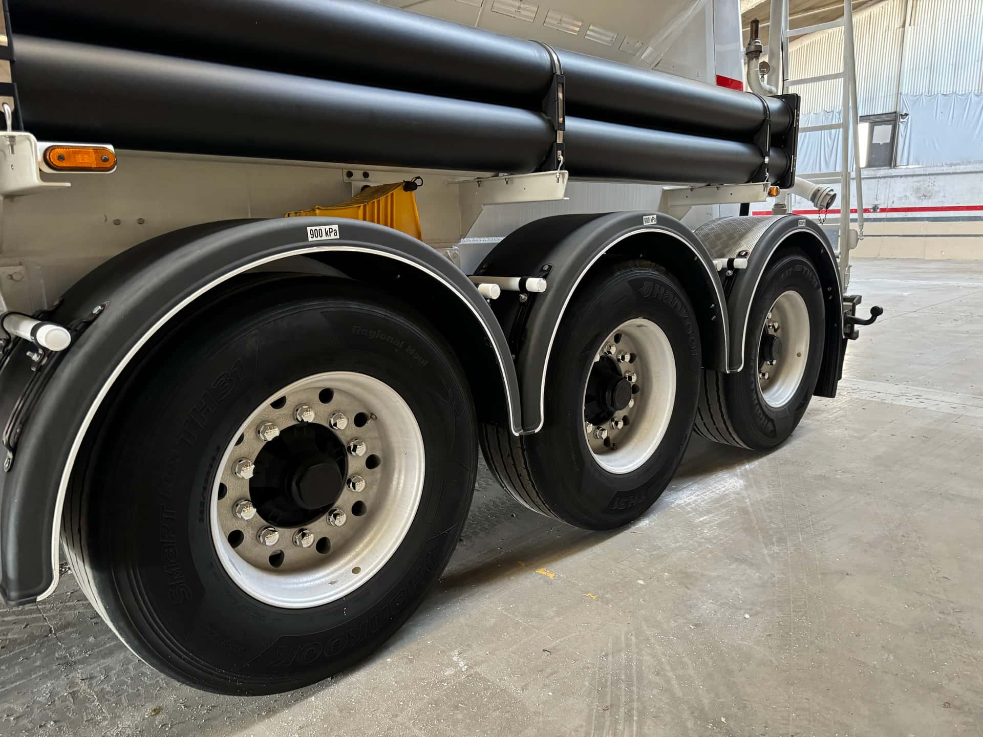 Silo-oplegger Gebruikte oplegger Kassbohrer SSL 35 m³ 2015, banden — Coatrucks Lleida