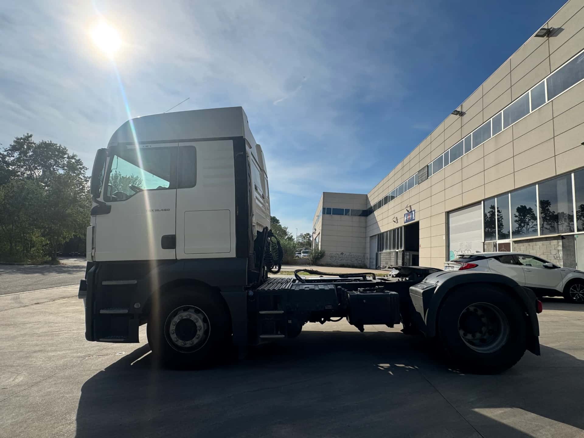 Cabeza tractora MAN TGX 1846 2019 de ocasión — vista 2