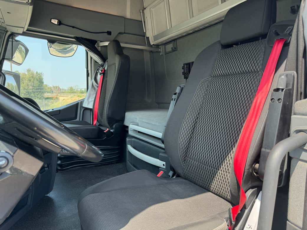 Gebrauchte Sattelzugmaschine Renault T 520 2021 — Coatrucks Lleida