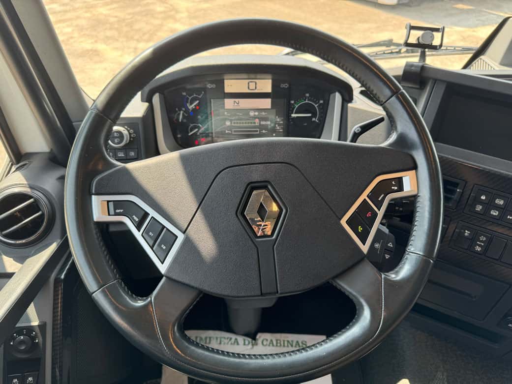 Gebrauchte Sattelzugmaschine Renault T 520 2021 — Coatrucks Lleida