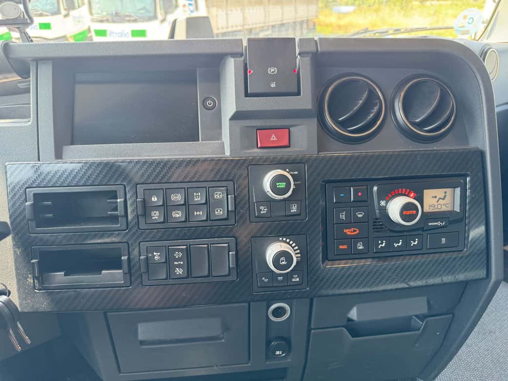 Gebrauchte Sattelzugmaschine Renault T 520 2021 — Coatrucks Lleida