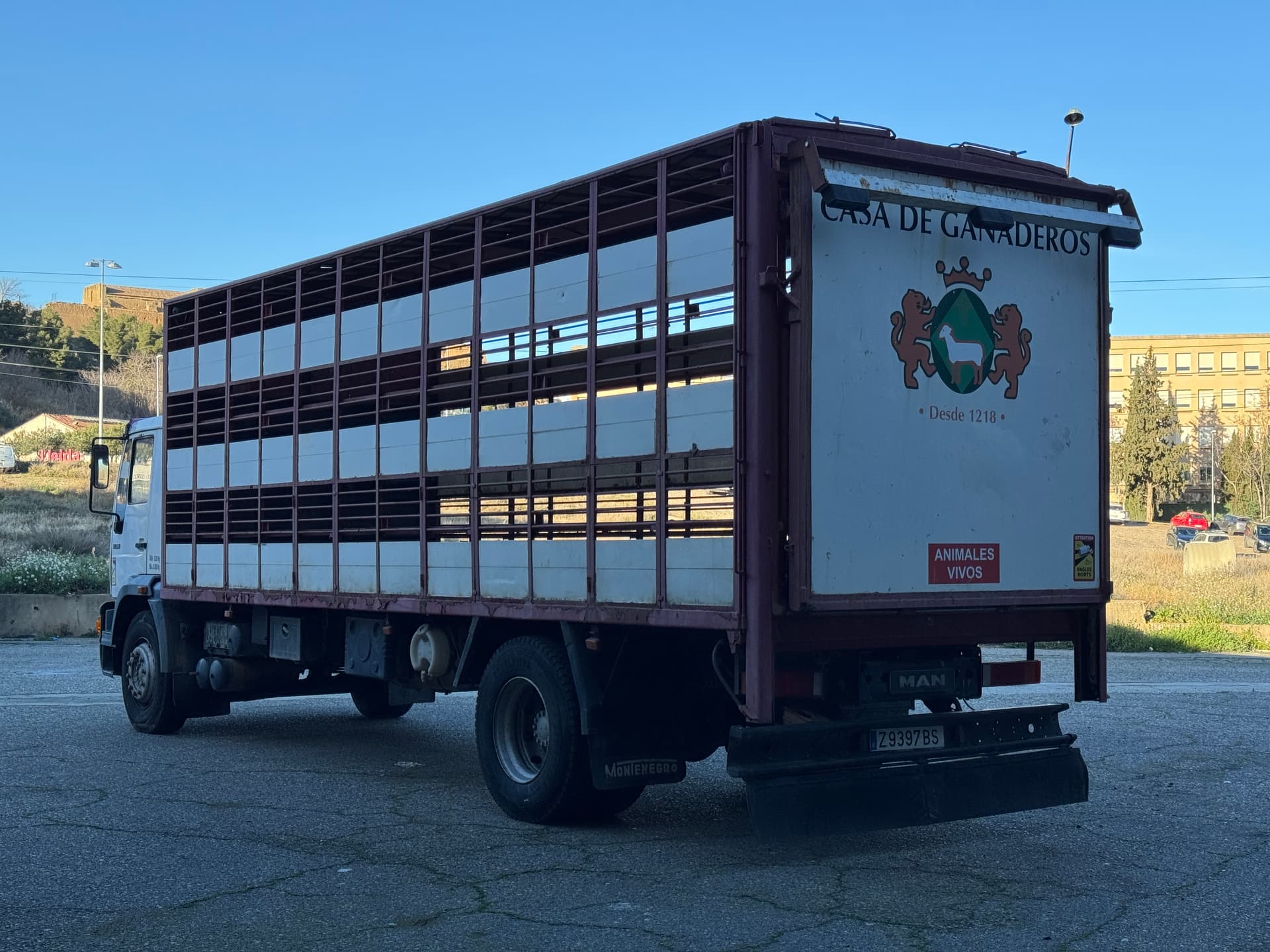 Camión MAN M2000 18.284 2000 de ocasión — vista 3