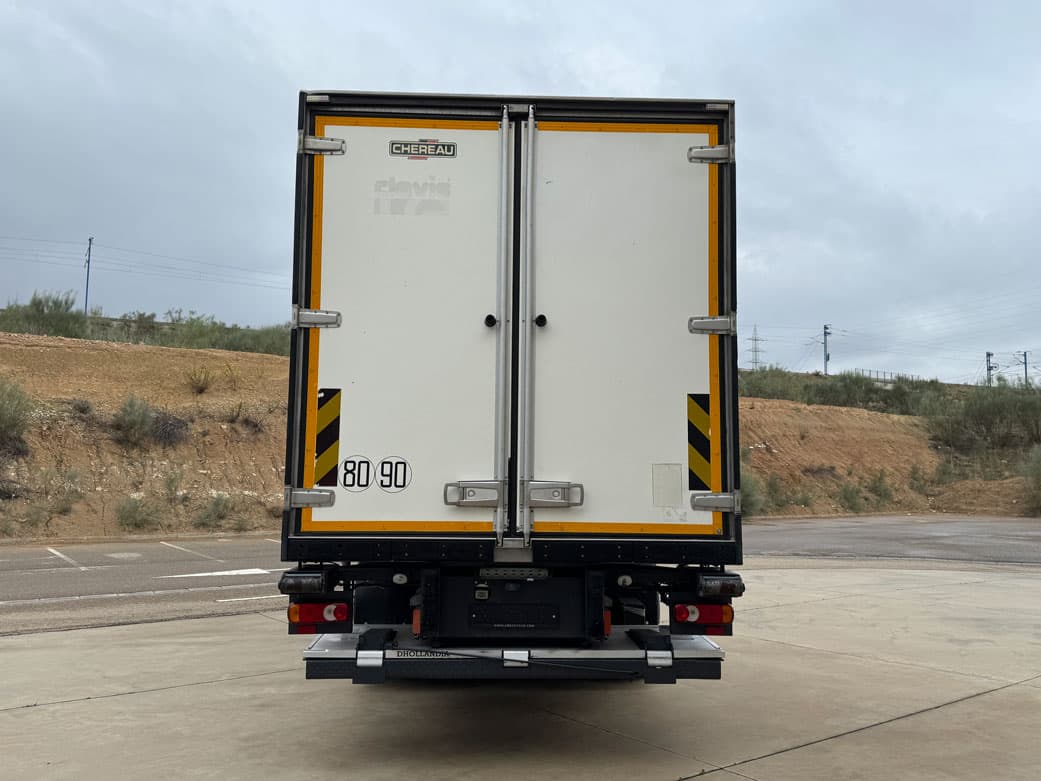 Camión Renault Midlum 270.18 2012 de ocasión — vista 4