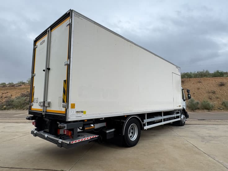 Camión Renault Midlum 270.18 2012 de ocasión — vista 5